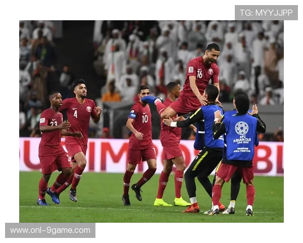 足球球星迪拜的成长历程与辉煌成就全面解析 足球球星迪拜的成长历程与辉煌成就全面解析