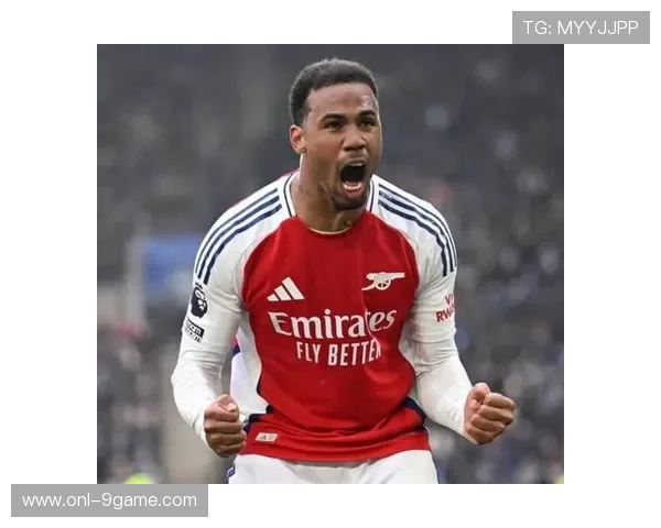 足球界无可挑剔的完美球星 谁是最不被争议的传奇人物